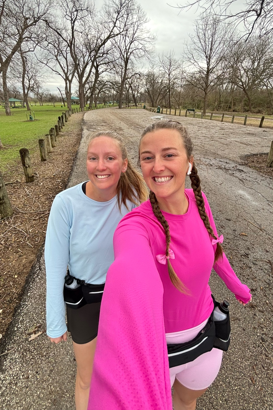 Running Outfits

Long sleeve workout top  biker shorts  running belt  hydration belt  running shoes  hair accessories 