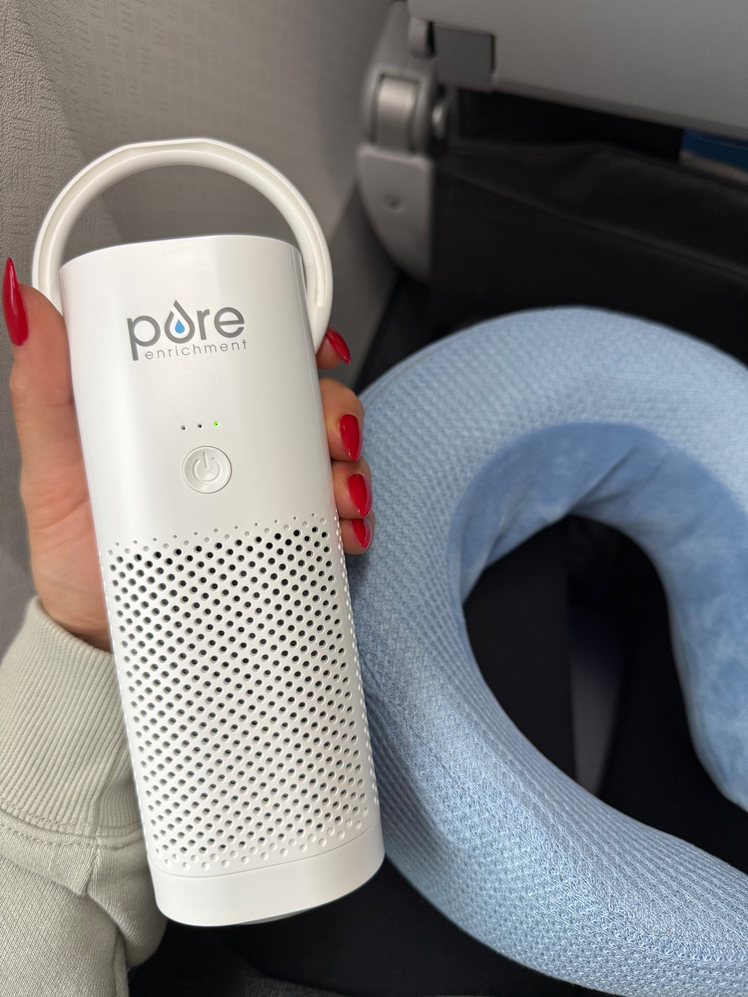 AIR PURIFIER FOR THIS 10 HOUR PLANE RIDE ✈️