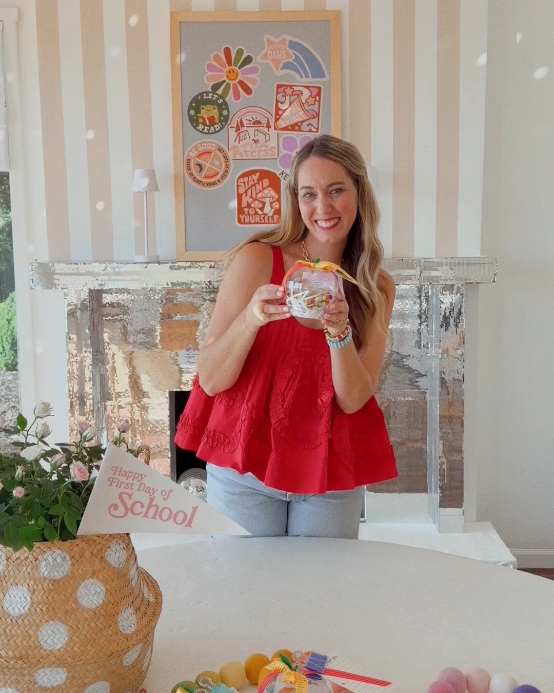 The cutest little teacher gift! 🍎 Everything I used came from @michaelsstores making it easy to create a thoughtful surprise that’s as fun to make as it is to give. Don’t forget to tuck in a Michaels gift card for the perfect finishing touch! ❤️

#MichaelsMakers #TeacherGiftIdeas #BackToSchool #makeitwithmichaels #everythingtocreateanything