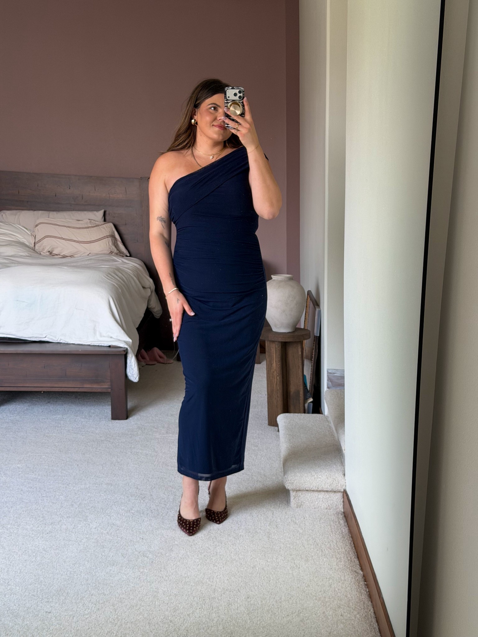 Amazon special event dress size XL!
Think wedding guest dress, gala, date night. 

All thick tummy approved!

Size 12, size 14
