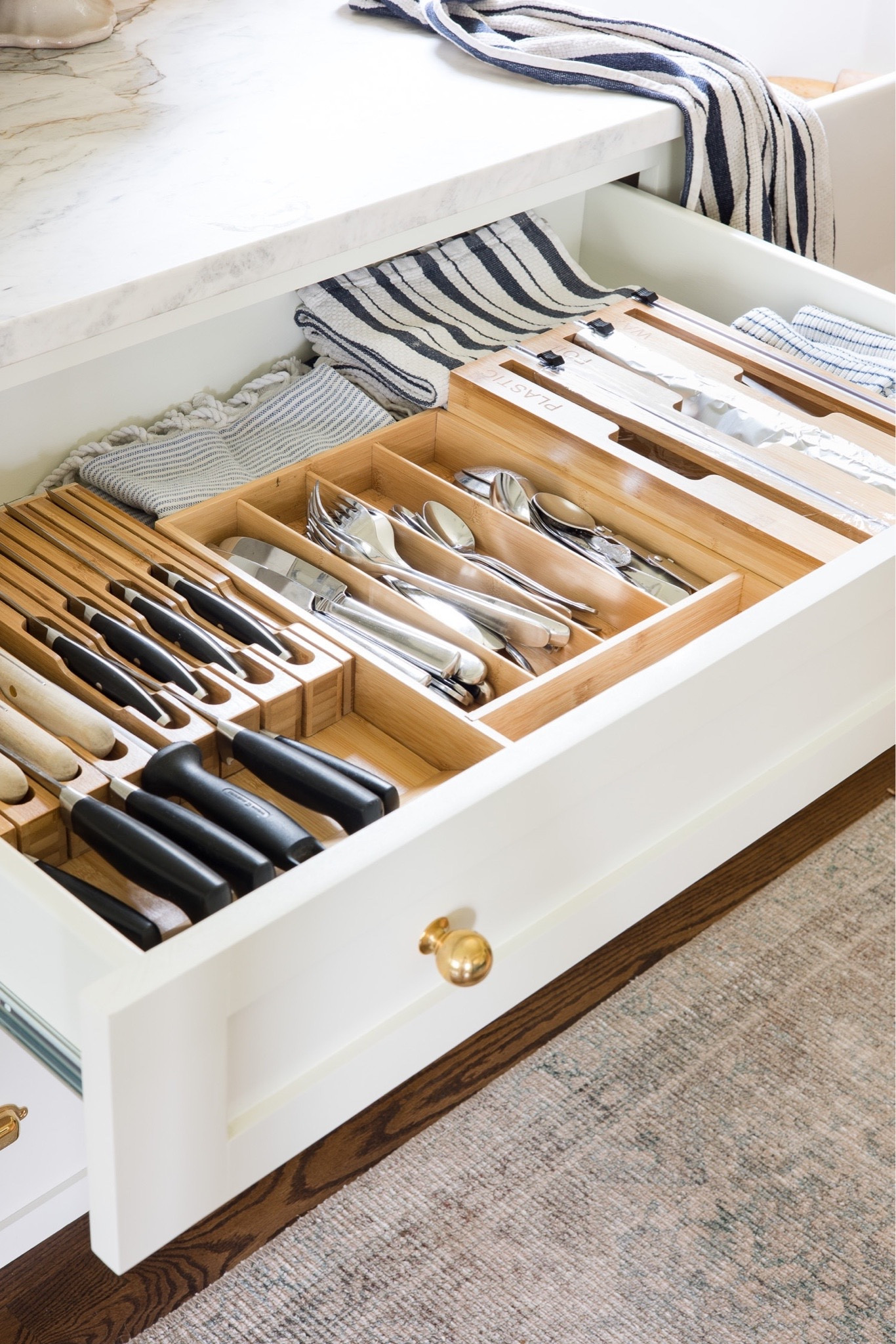 Kitchen drawer organizer, kitchen decor, kitchen organization

#LTKhome #LTKSeasonal