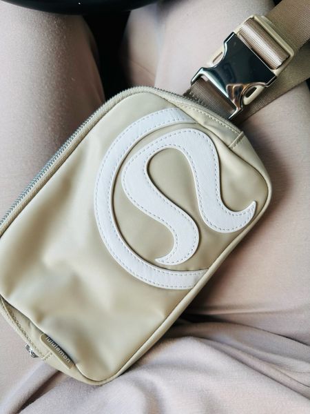 Obsessed with this Lululemon belt bag! Perfect if you’re looking for a cute bag to run errands!
#lululemon #lululemonbeltbag #beltbag

#LTKstyletip #LTKFind #LTKunder50
