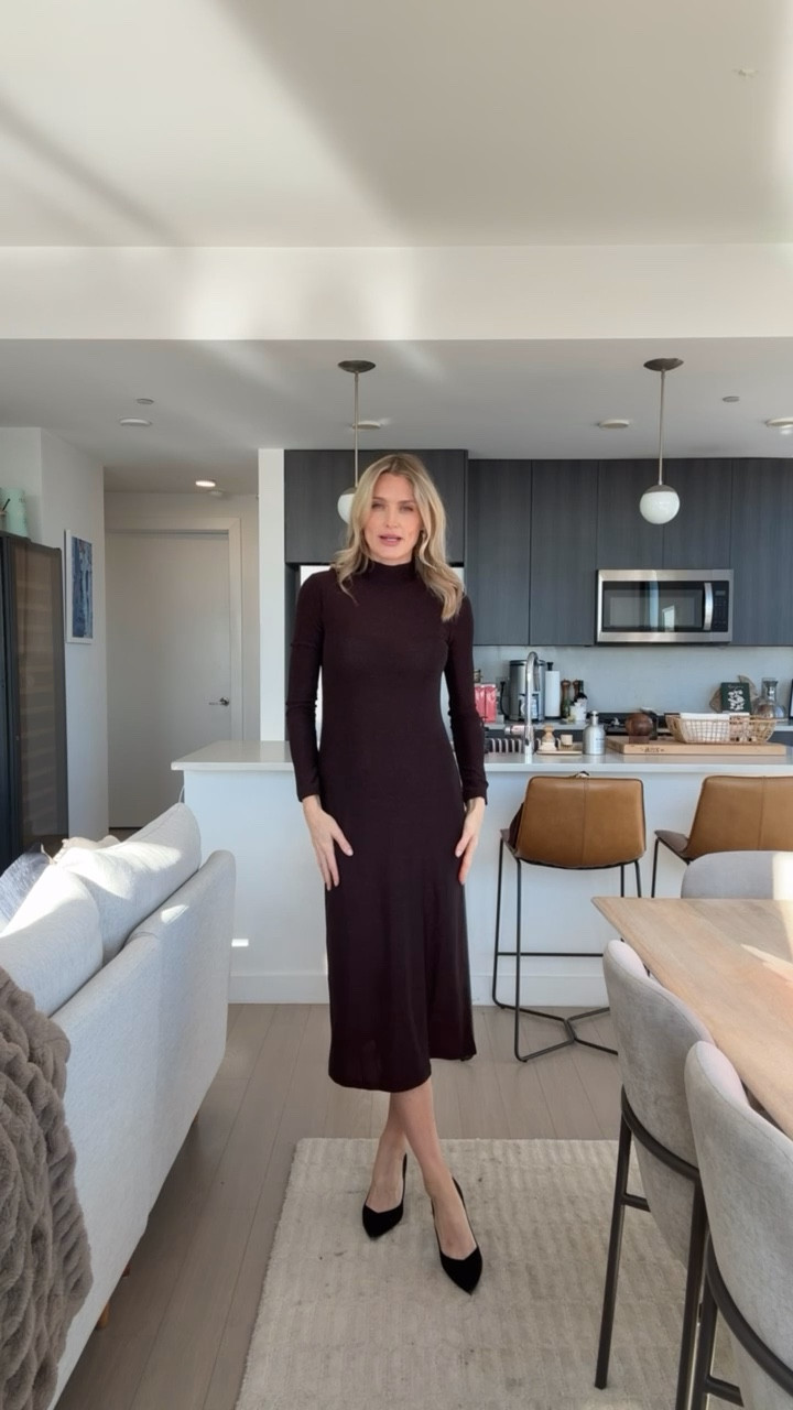 Last but not least from my recent Johnny Was order is this STUNNING dress. Great little dress for the holidays, super comfy and stretchy! 

@johnnywas #johnnywas #ad #johnnywashere

#LTKgrwm #LTKootd #LTKHoliday