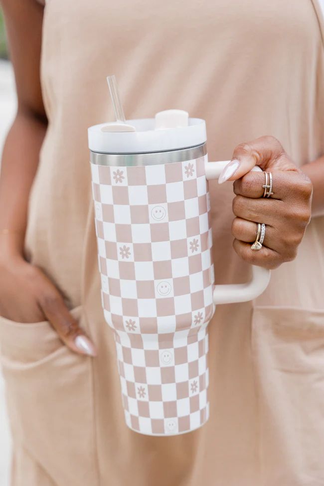 Sippin' Pretty Neutral Smiley and Daisy Checkered 40oz Drink Tumbler With Lid And Straw SALE | Pink Lily