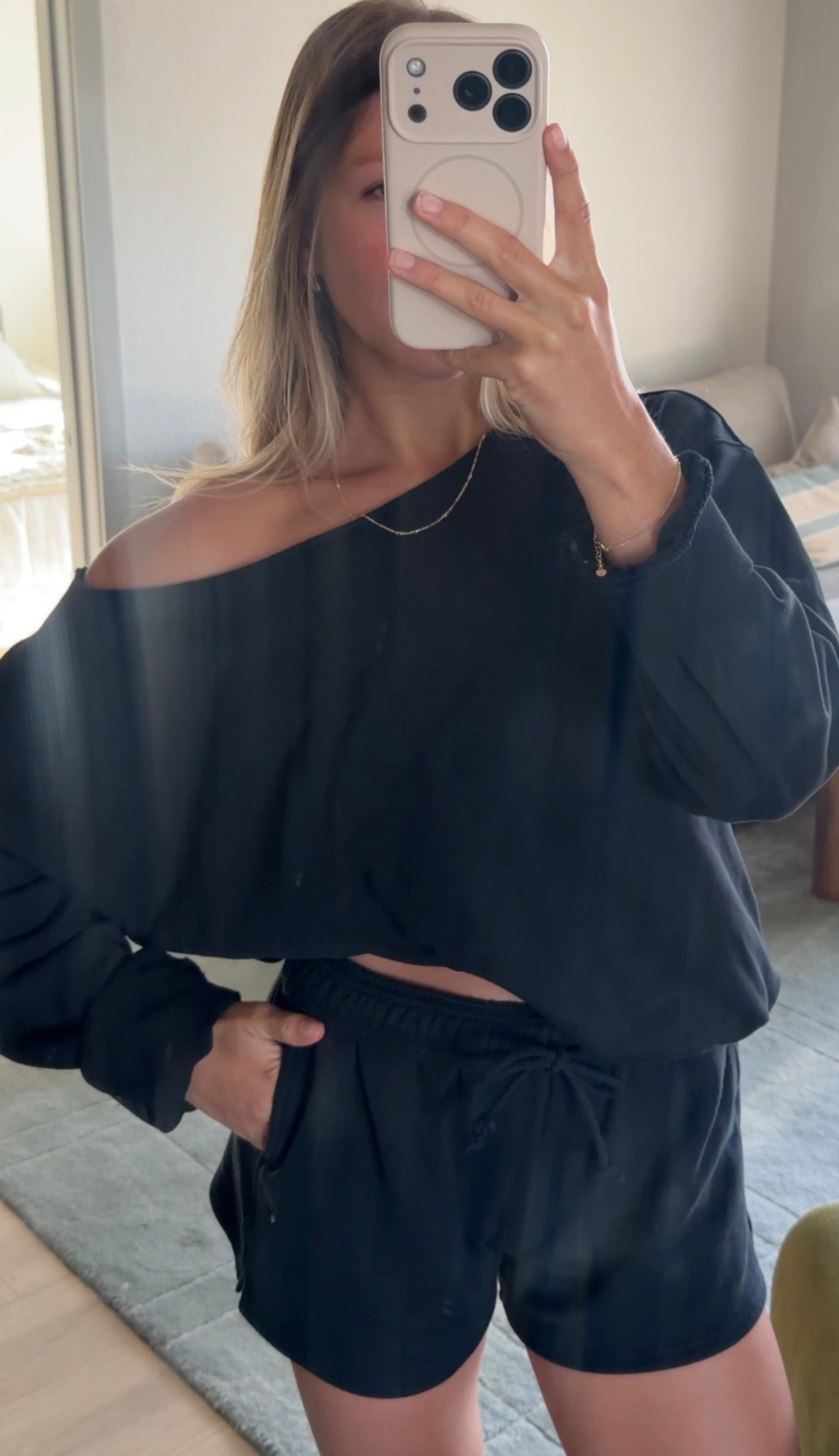 Sized up in sweatshirt - medium
Small in bottoms 

#LTKgrwm #LTKActive #LTKootd