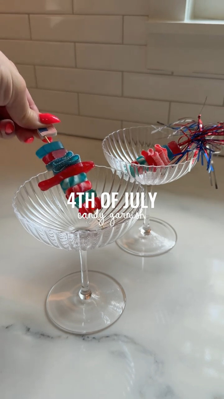 4th of July Candy Garnishes 🇺🇸✨

Celebrate America’s 250th year with these fun candy garnishes at your backyard bbq or beach or lake party this week! They would be perfect for a soccer party too! An easy way to elevate a drink!

#LTKfoodie #LTKSeasonal #LTKHome