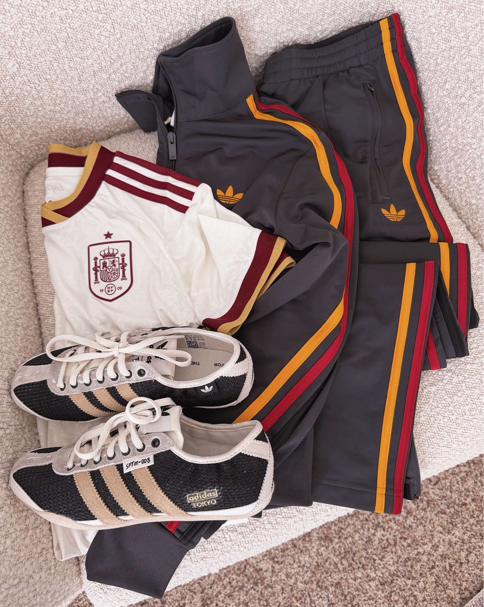Getting ready for the World Cup and found this amazing set to go along with my jersey! High quality athleisure can’t be beat!  @adidas #adidaspartner
