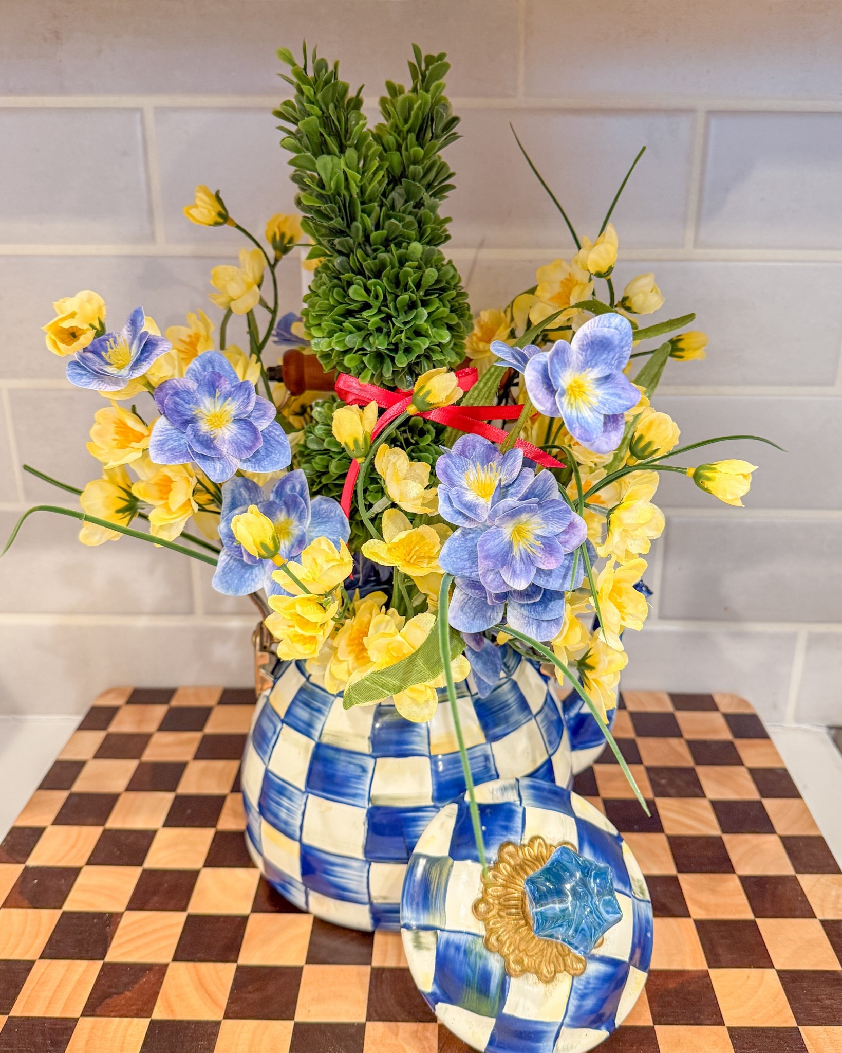 sometimes I have tea and sometimes I make centerpieces with my Mackenzie Childs teapots 💙🤍💙#easterdecor
#Easter #mackenziechilds 

#LTKHome #LTKSeasonal
