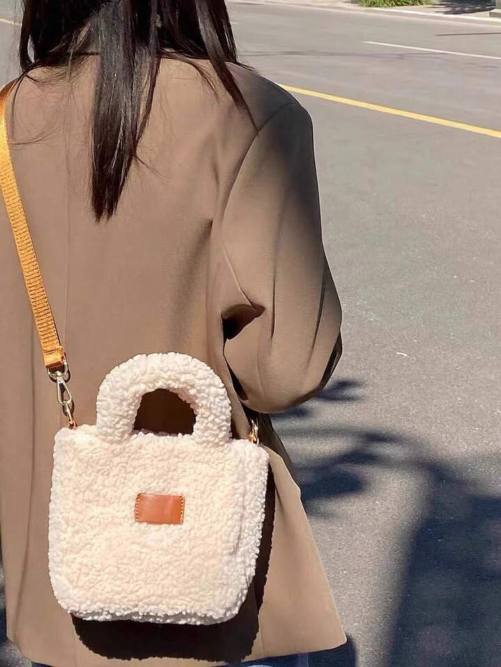 2023 Fall Winter New Arrival Lovely Lamb Wool Tote Bag, Fuzzy Bucket Bag With Shoulder Strap | SHEIN