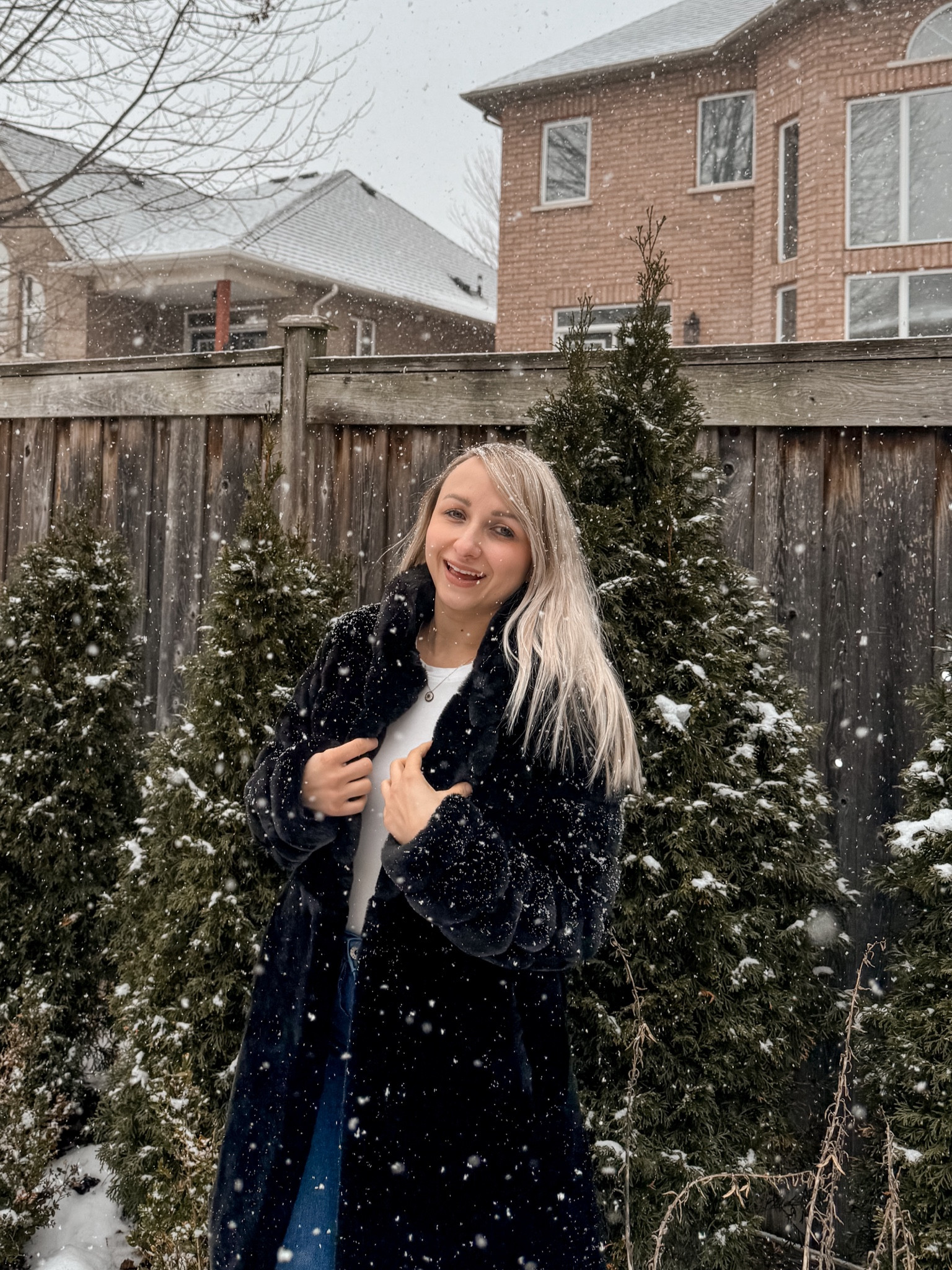 Women’s faux fur coat ✨✨🧥🧥

#LTKbeauty #LTKcanada #LTKwinter