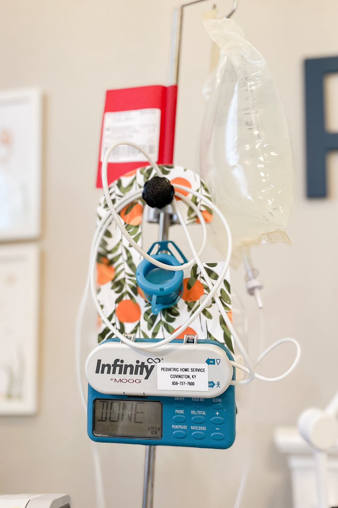 Feeding tube pump holder