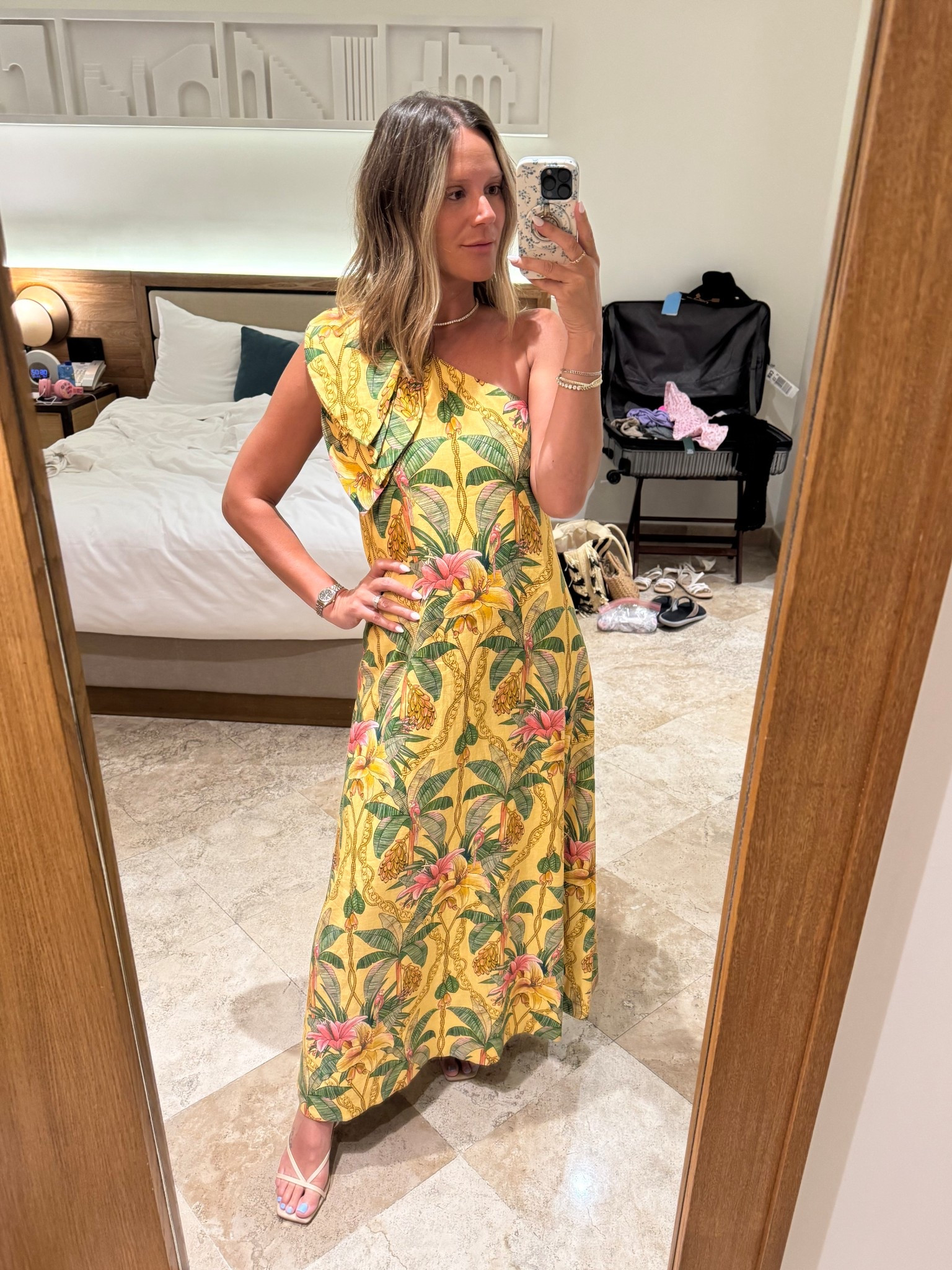 This stunner is on sale right now for a major good deal! $50 off with code EXTRA30

Wearing an XS 

Vacation dress
Vacation outfit 
Beach vacation outfit
Farm Rio
Dinner outfit
Date night outfit

#LTKSeasonal #LTKStyleTip #LTKSaleAlert
