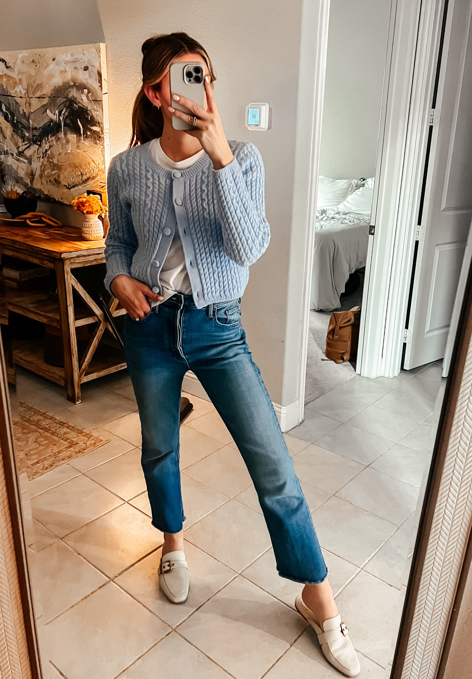 Work ootd. Love the pop of blue from this cardigan! 


Work style 
Office outfit 
Corporate America
Cool workwear inspo 
Coastal style 
Cardigan outfit 

#LTKShoeCrush #LTKFindsUnder50 #LTKWorkwear