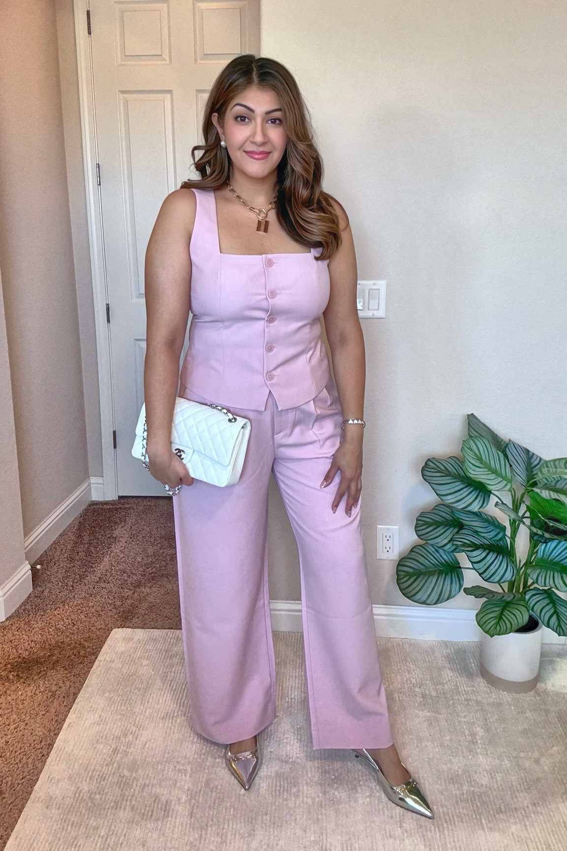 vest and work pants set comes in a few colors. I’m wearing a large in both.

Spring workwear, spring business casual outfit, vest set, Abercrombie and fitch , A&F outfit , silver slingback heels, pearl earrings 

Size 12 workwear / size 10 workwear /midsize workwear / spring workwear / pink pants / cute work outfit / business casual outfit 




#LTKworkwear #LTKmidsize #LTKSpringSale