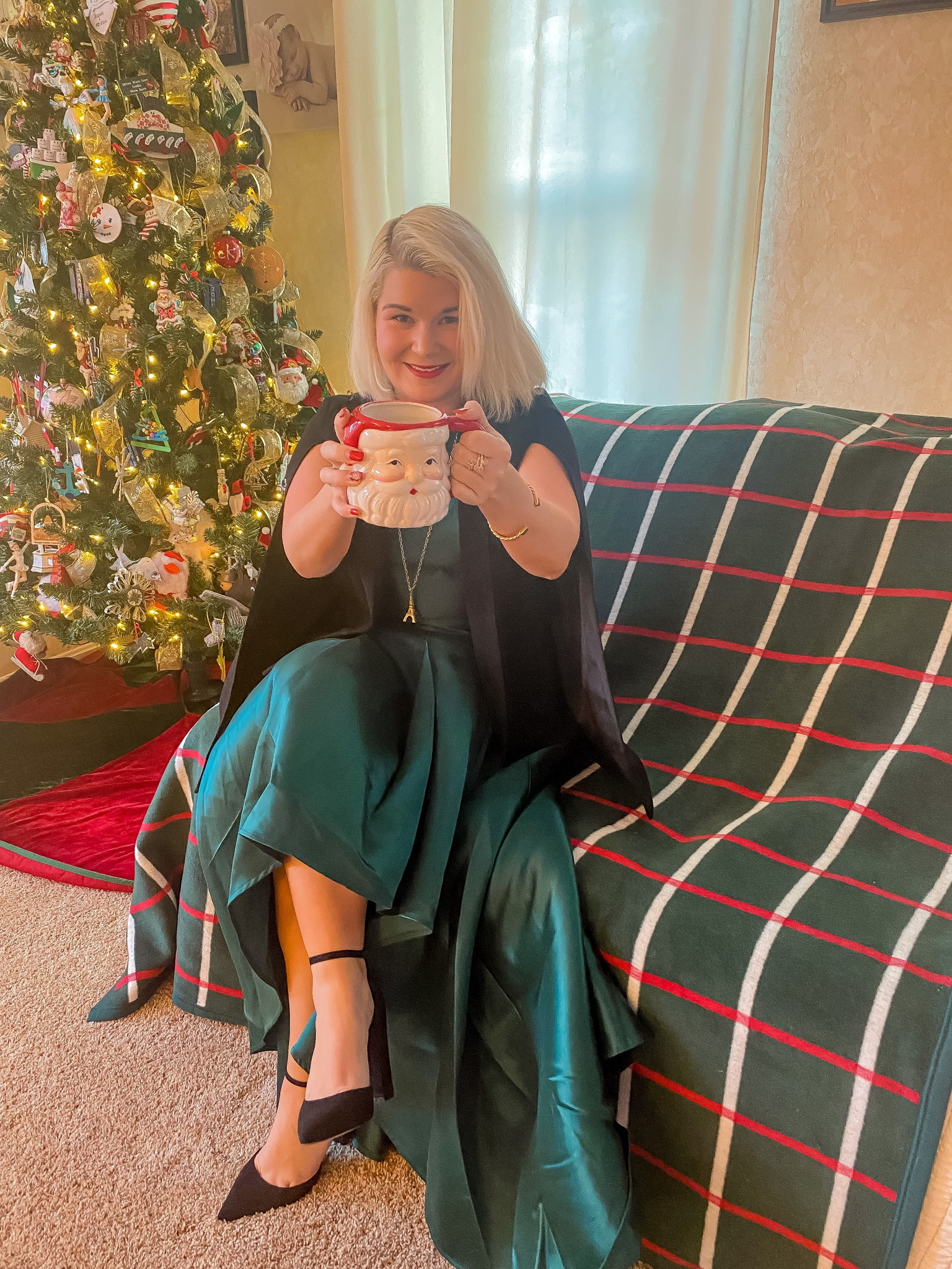 This dress is perfect for the holiday season! Fit is true to size.

#LTKCyberweek #LTKSeasonal #LTKHoliday