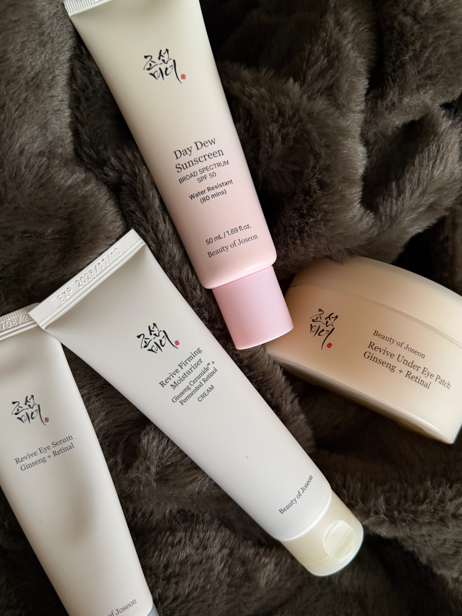 Korean skincare after 30 = hydration, barrier care & gentle retinol ✨

#LTKBeauty #LTKmorningroutine #LTKselfcare