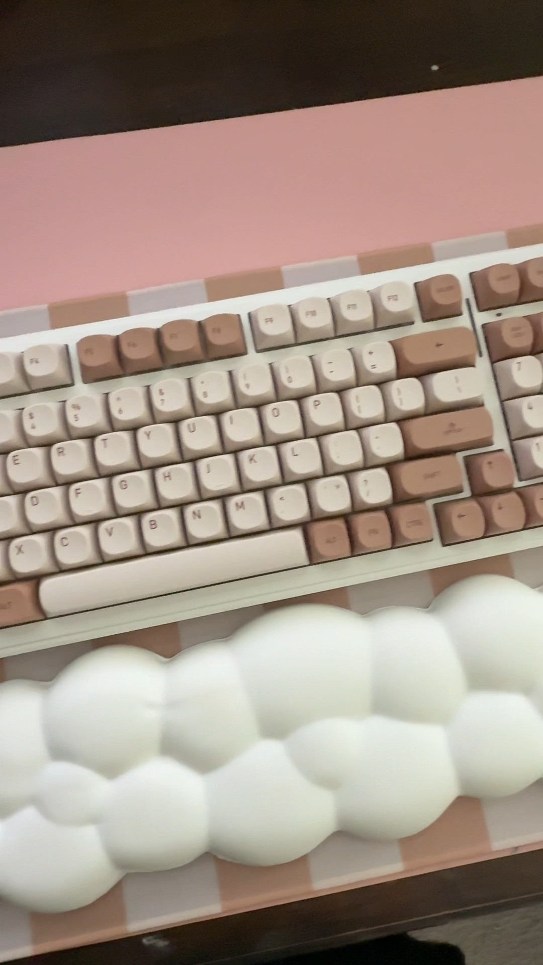 The most aesthetically pleasing keyboard! 

#amazon #amazonfinds #workfromhome #workfromhomemusthaves #keyboard #mouse #mousepad #wfhm  

#LTKHome #LTKFindsUnder50 #LTKStyleTip