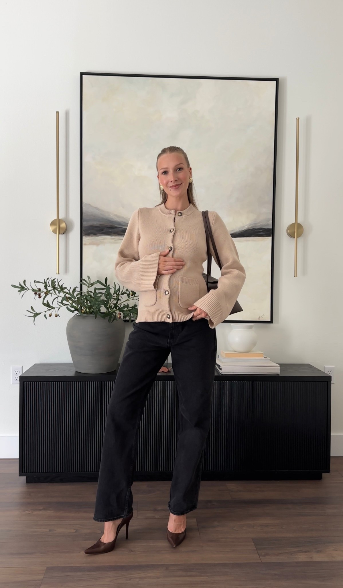 if you love light beige cardigans, or elevated cinched waist cardigan THIS is the one!!!
Cardigan is Modern Citizen, wearing size Small

A much more affordable option for tons of higher end cardigans! 

#LTKStyleTip #LTKBump #LTKSeasonal