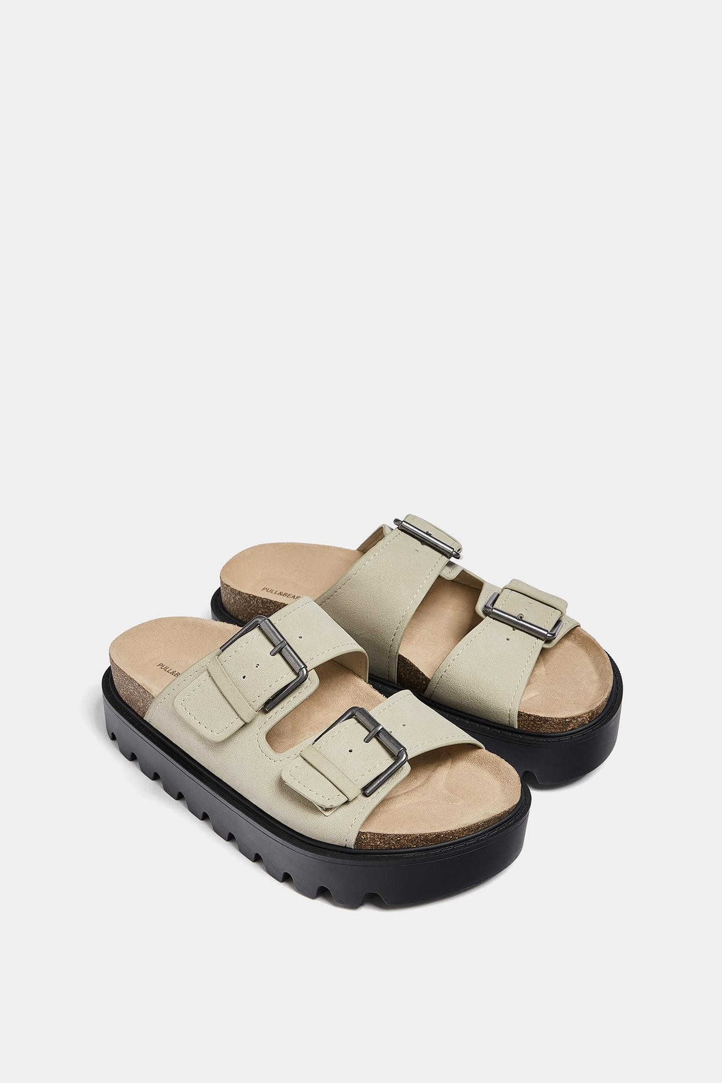 Buckled platform sandals | PULL and BEAR UK