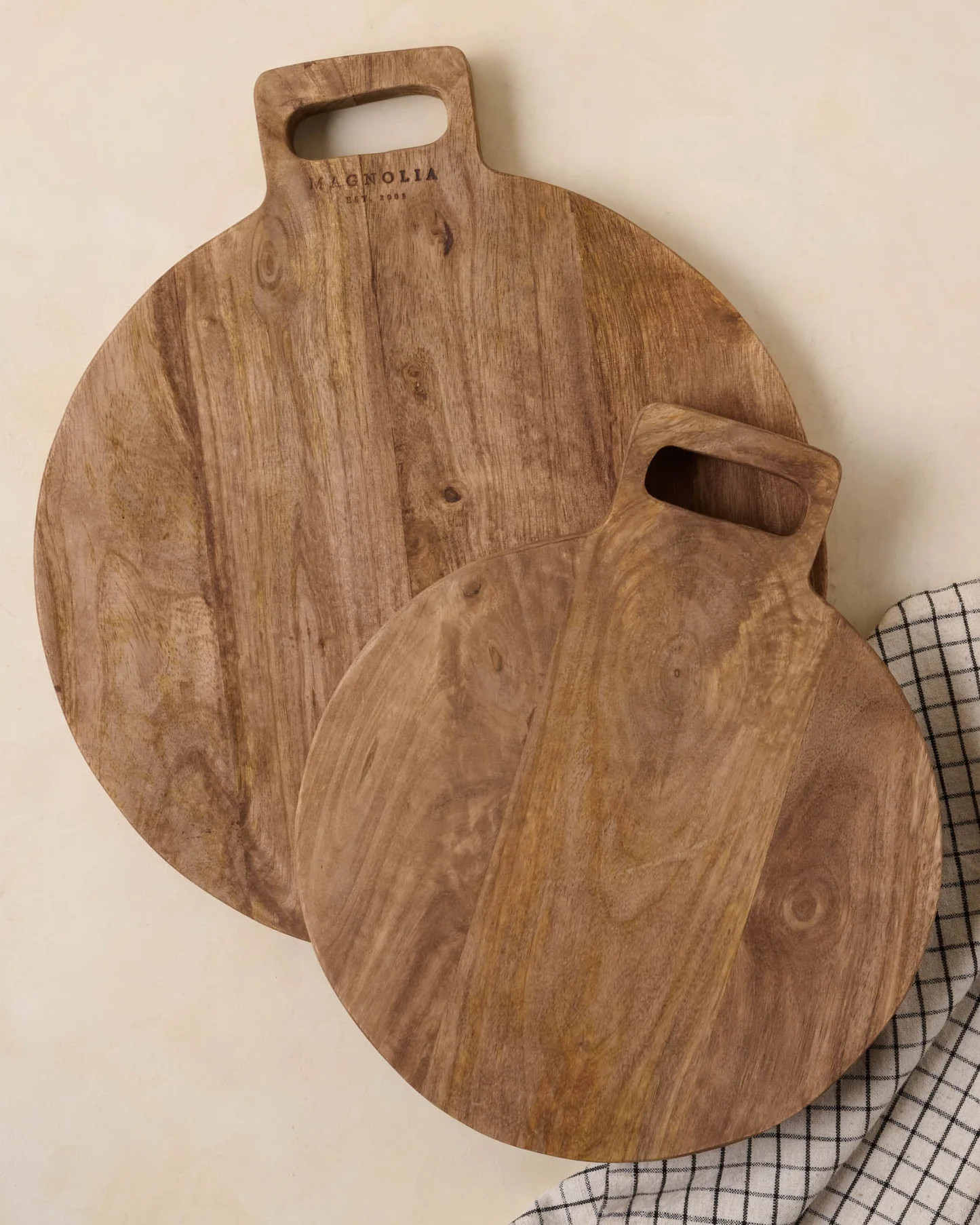 Mango Wood Round Bread Board | Magnolia