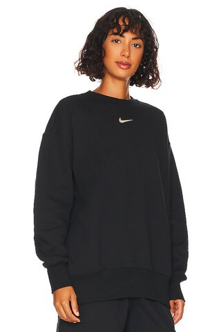 NSW Fleece Crewneck Sweatshirt in Black & Sail | Revolve Clothing (Global)