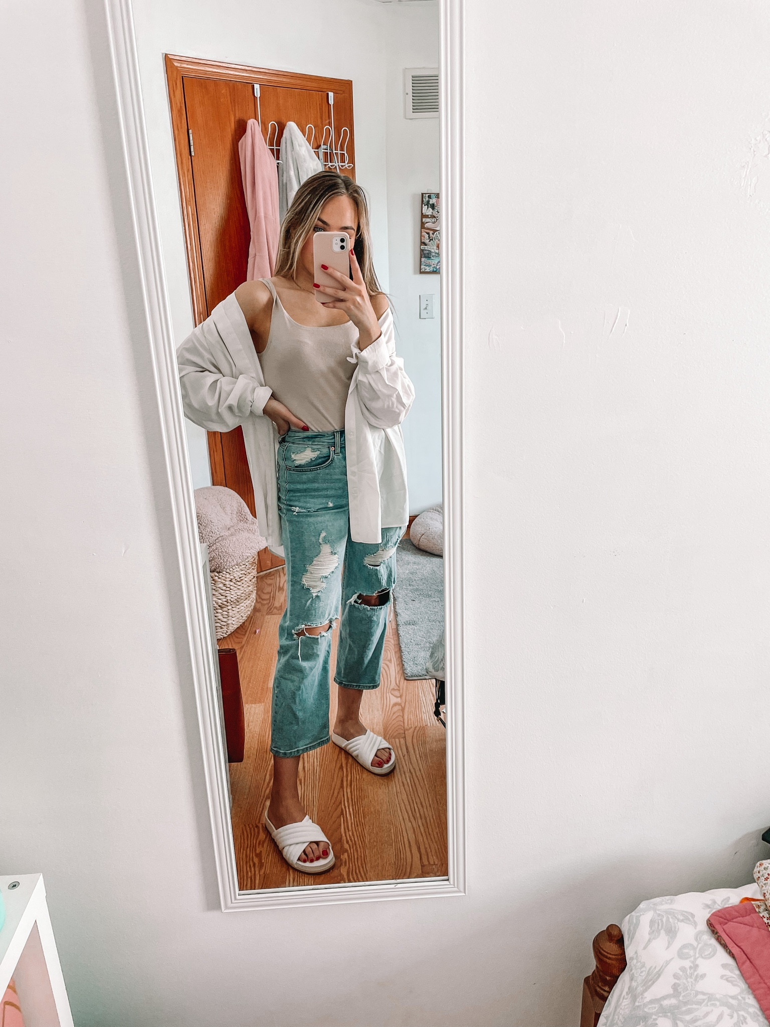 We love a simple yet super cute outfit! 

Linking similar items here. 

Summer outfits/work wea / teacher outfits/target slides/target finds/target shoes/ affordable fashion/ mom jeans /button down 



#LTKstyletip #LTKshoecrush #LTKunder50