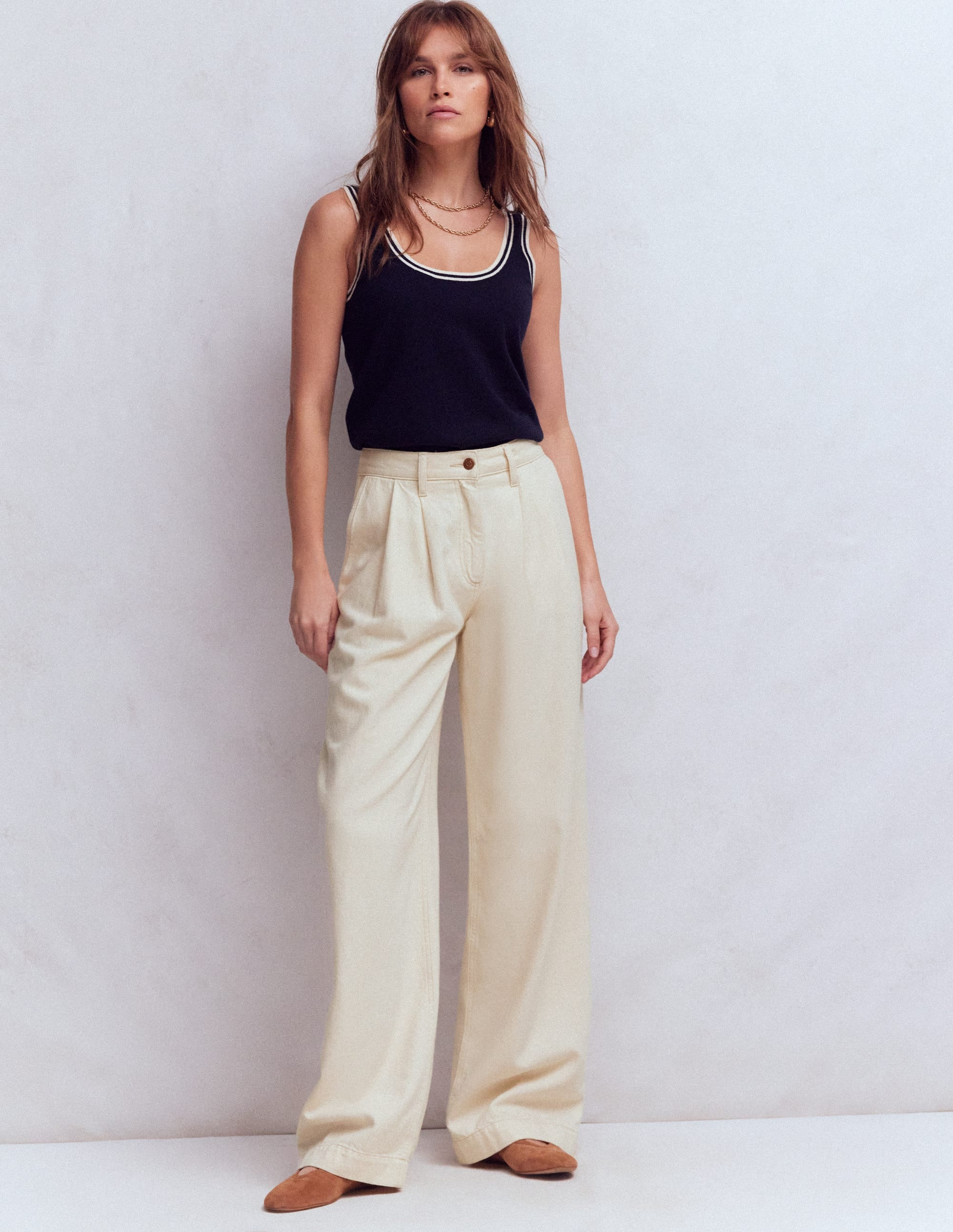 Pleated Wide Leg Jeans-Ecru | Boden (US)