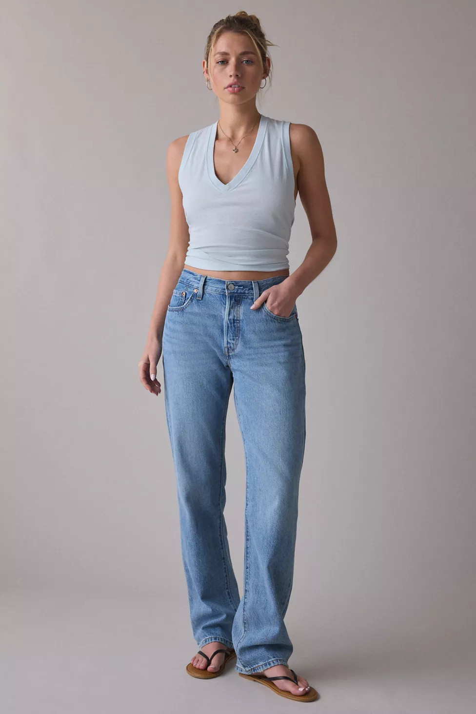 Levi’s® 501 '90s Lightweight Mid-Rise Straight Jeans | Urban Outfitters (US and RoW)
