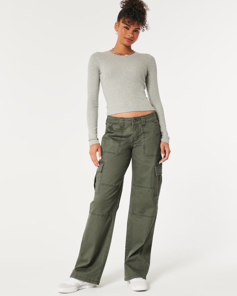 Women's Low-Rise Baggy Cargo Pants | Women's Clearance | HollisterCo.com | Hollister (US)
