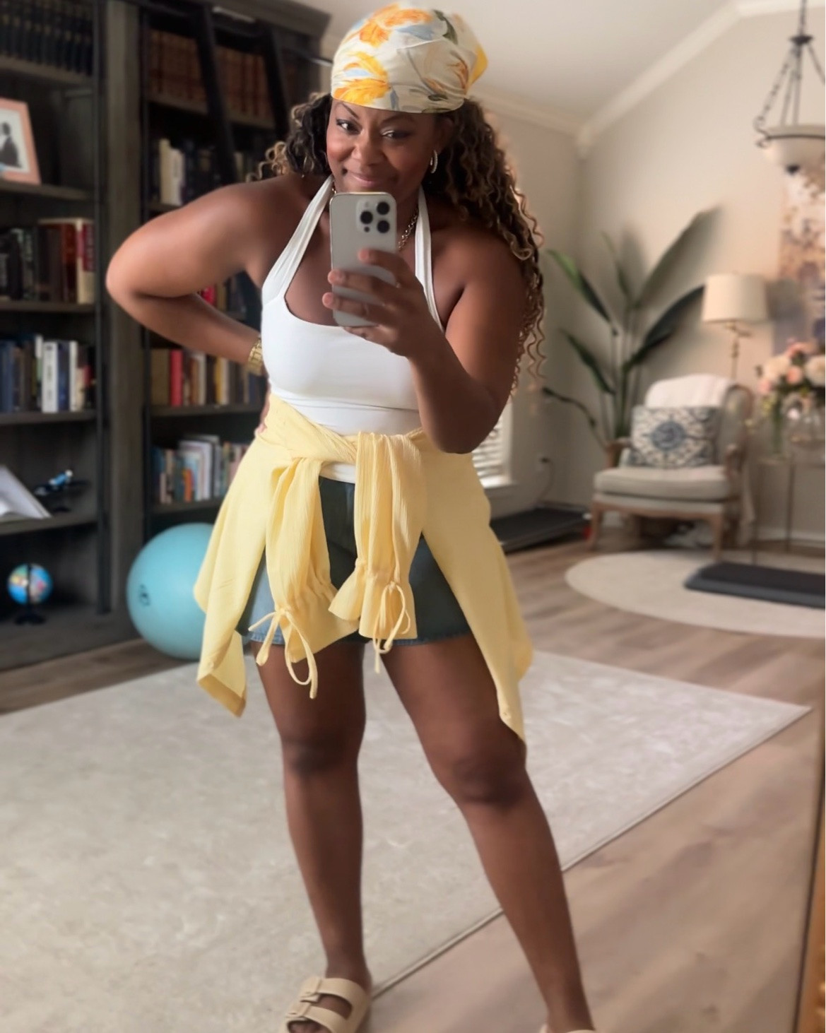 Park Mom outfit of the day

This yellow set is selling out fast, so I added some more options as well!

#LTKmomlife #LTKootd