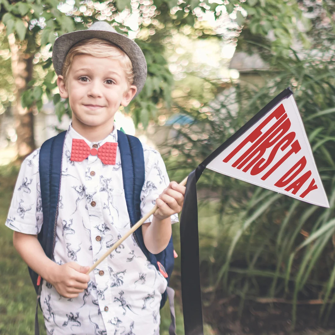 First Day of School Pennant Flag Sign / Last Day of School Sign | Elementary School Photo Prop Ba... | Etsy (US)