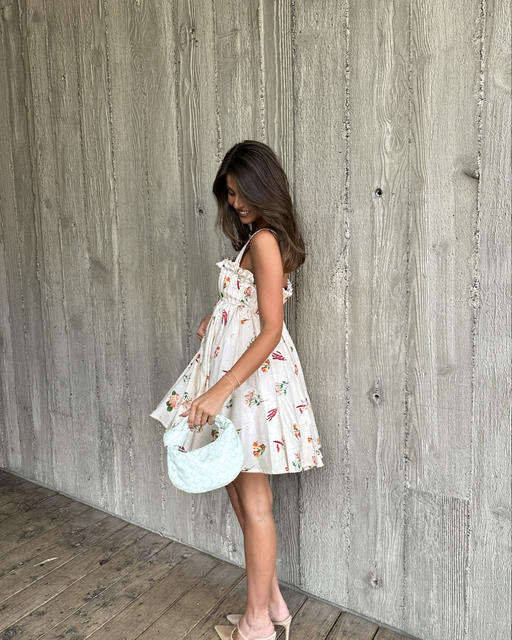 Summer mini 🌸

Dress - Agua by Agua Bendita (size small)
Bag - Bottega Veneta 


#LTKaustralia #LTKsummer #LTKspring