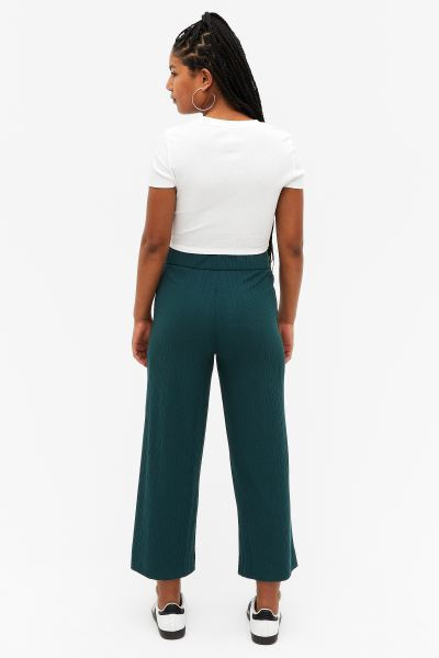 Hochtaillierte gerippte Hose mit weitem Bein | H&M (DE, AT, CH, NL, FI)