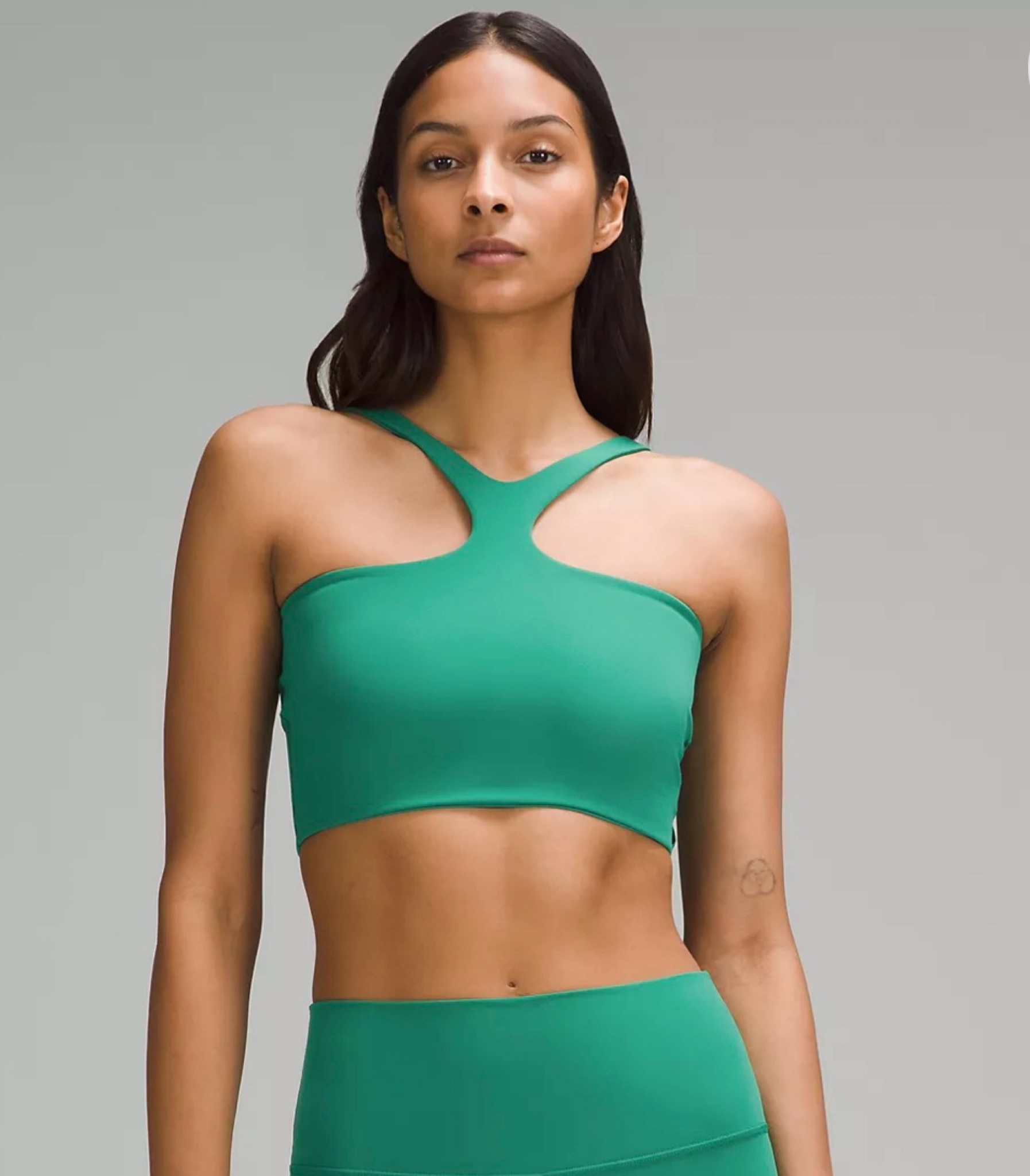 Green sports bra 

#LTKFindsUnder50 #LTKxNSale #LTKBeauty