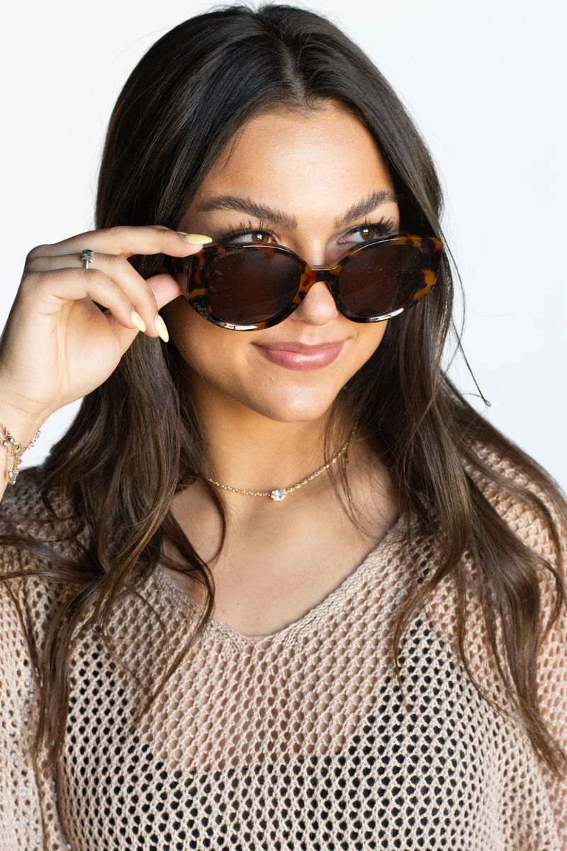 Do Not Disturb Round Sunglasses - 4 Colors | Apricot Lane Boutique