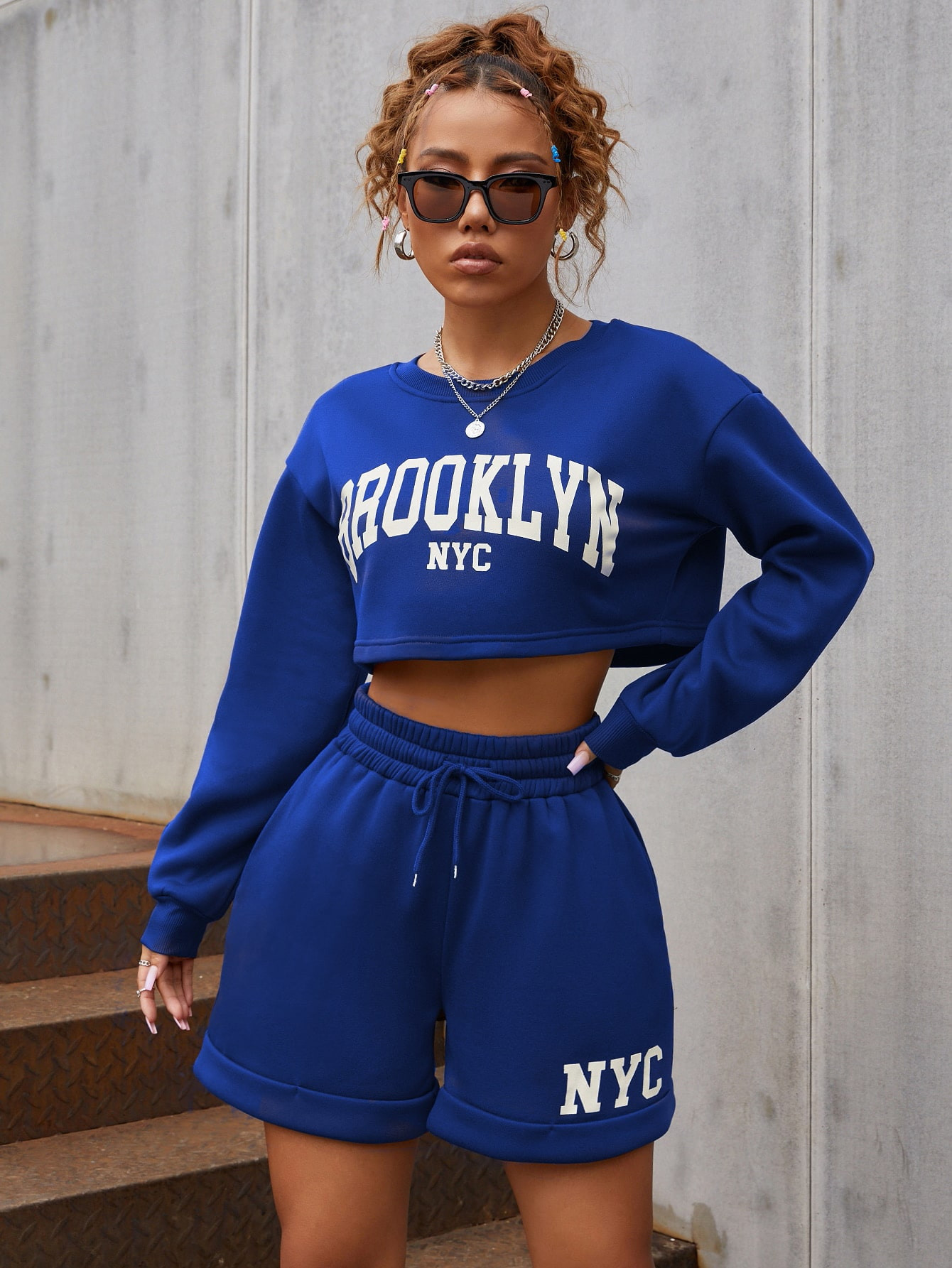 Drop Shoulder Letter Graphic Crop Pullover & Shorts Set | SHEIN