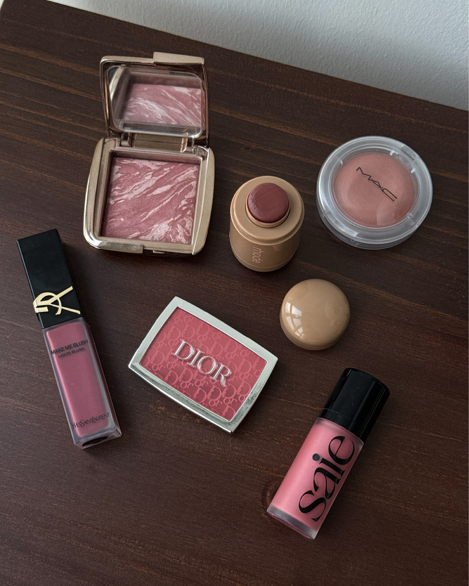 Fall blushes on rotation 🍇🤎🧸🍷🍂

@yslbeauty berry bang
@hourglasscosmetics mood exposure 
@rhode toasted teddy
@saiebeauty chilly
@maccosmeticscanada ginger luck
@diorbeauty rosewood

What are your fav blushes for fall?

#fallblush #blush #blushobsessed #fallmakeup #diorbeauty #yslbeauty #saie #rhode #hourglass #maccosmetics