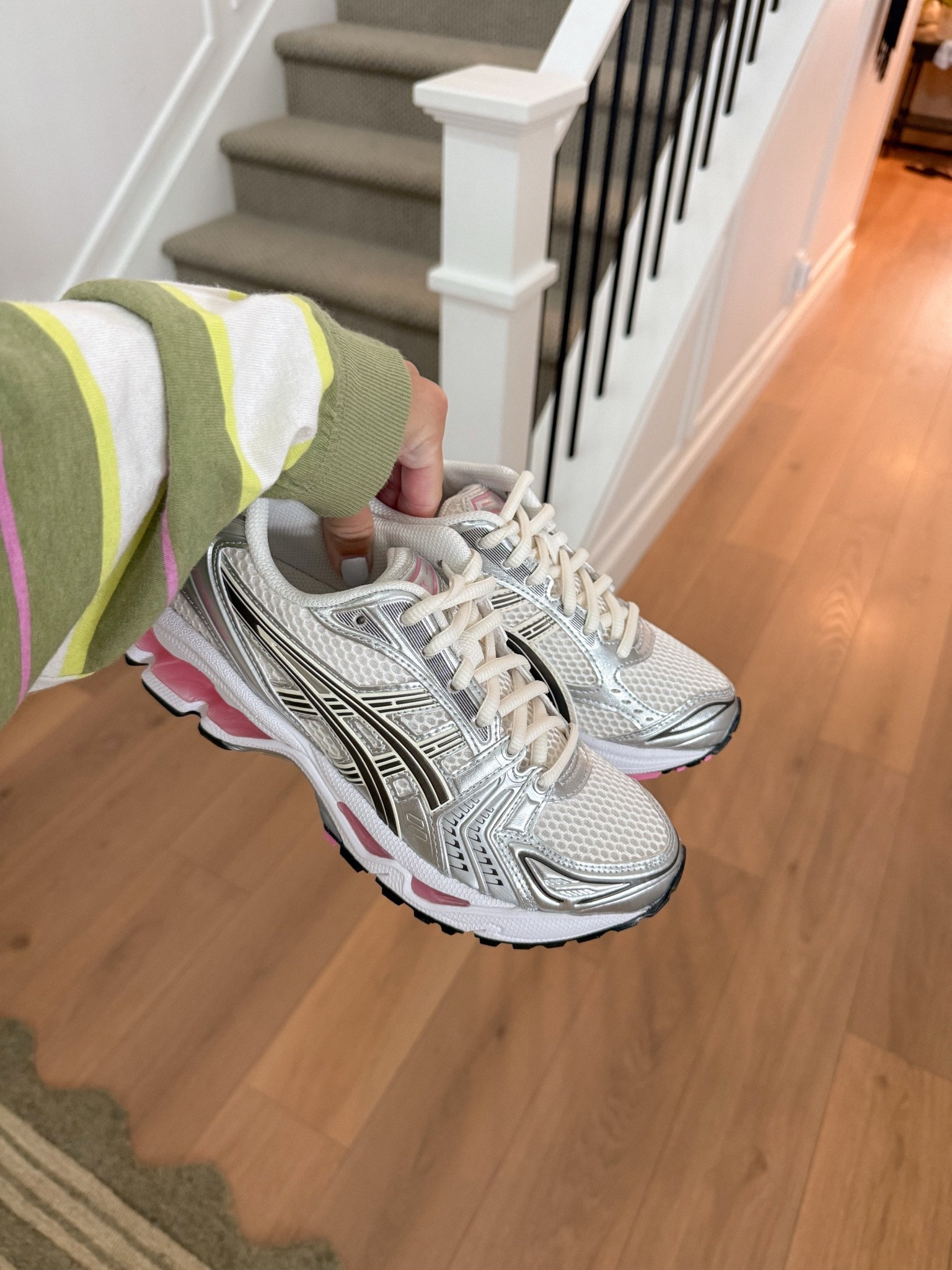 New sneakers!!! Everyday sneakers

#LTKootd #LTKmomlife #LTKfitnessgoals
