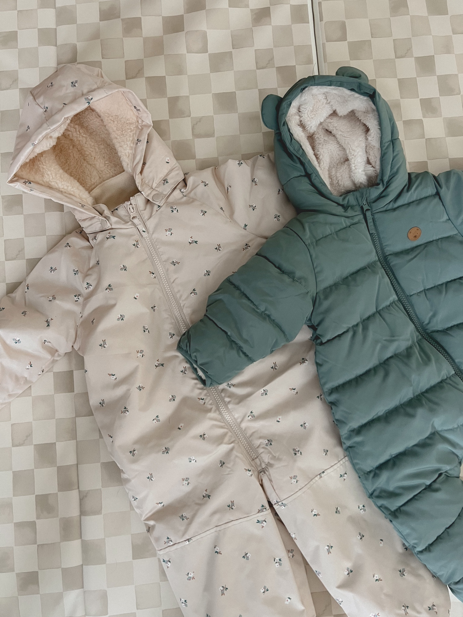 baby + toddler snowsuits 🤍❄️

snow pants / jacket / winter coat / snow suit / kids / baby / toddler / winter gear / boots 

#LTKBaby #LTKKids #LTKSeasonal