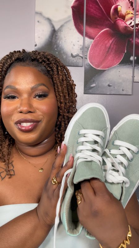 Tennis shoes are my goto sneaker for spring and summer because they’re not as bulky and hot. I found a few from Amazon and sharing today!

#LTKfindsunder100 #LTKstyletip #LTKshoecrush