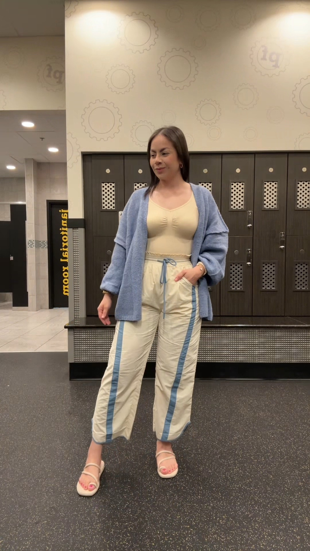 From chic to gym there’s no in between 😜

#LTKfitnessgoals #LTKootd