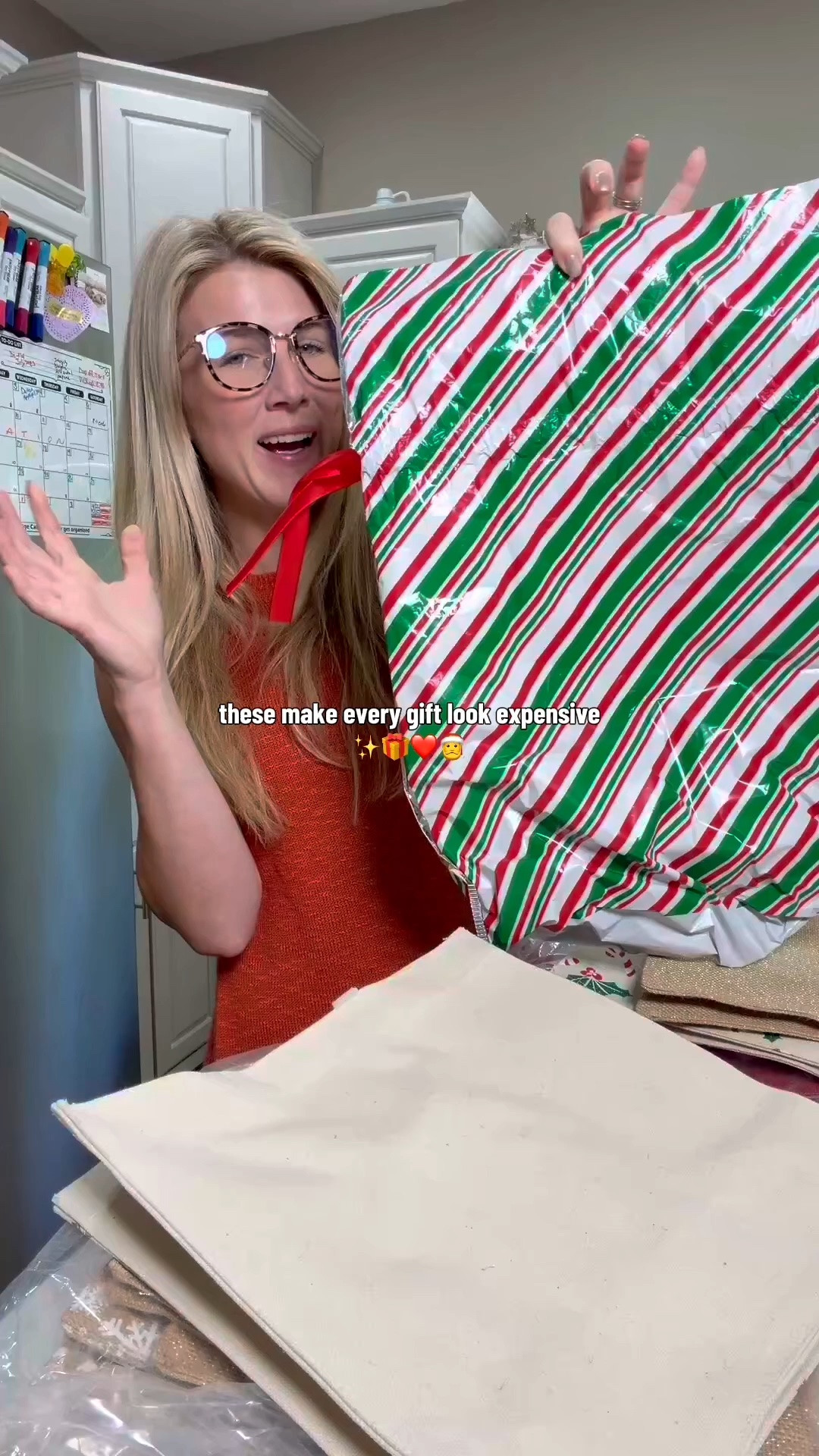 🎁 The Christmas wrapping hack busy moms need.

No wrapping paper, no tape, no mess. Just fill, tag, and place under the tree. 🎄✨

#christmasprep #holidayhacks #giftwrapping #christmasfinds #momlife #ltkhome

#LTKSeasonal #LTKHome #LTKSaleAlert