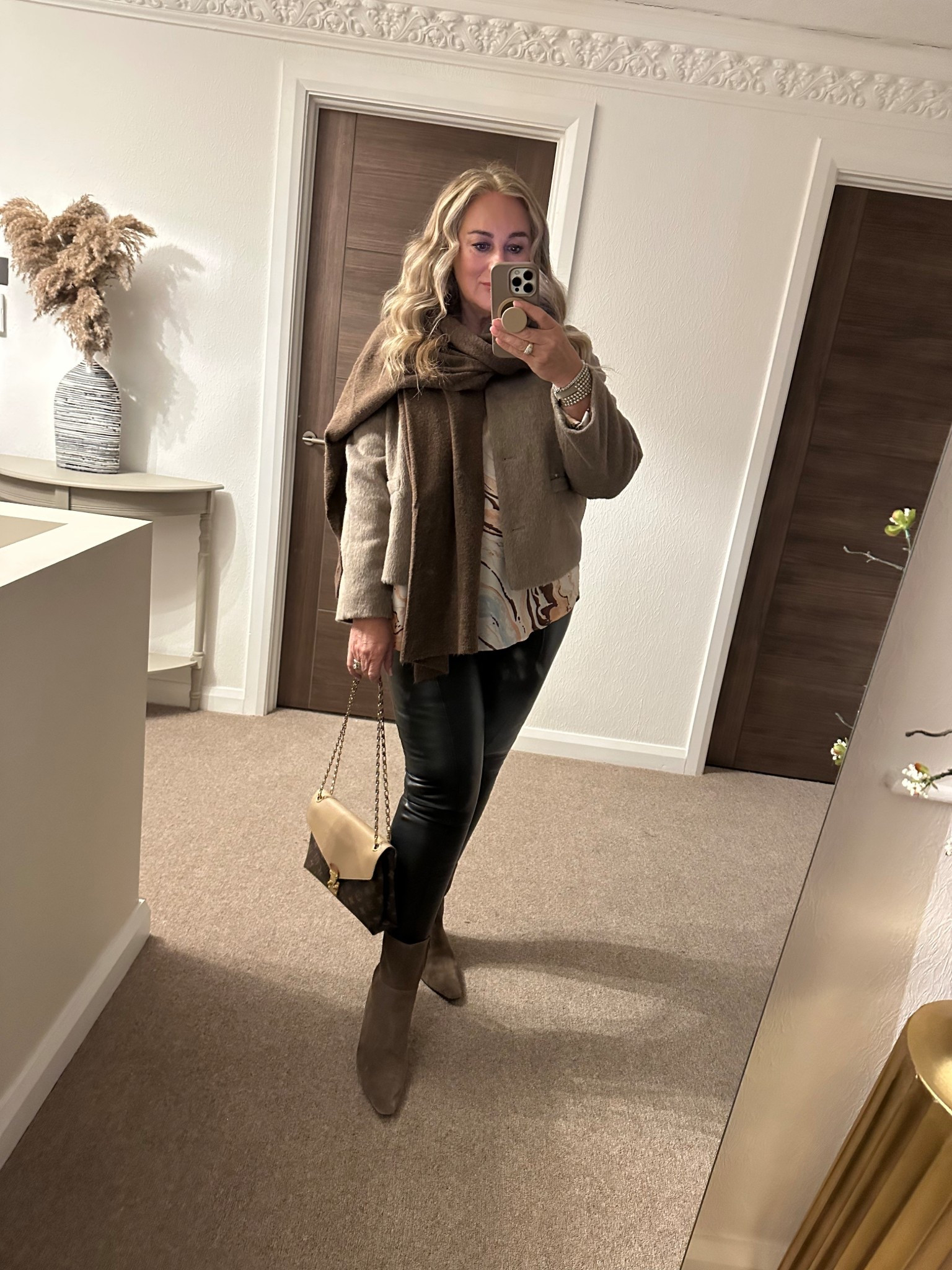 Outfit Of The Day 🤎
I’m loving this truffle trend, a soft gentle shade of brown that’s really easy to wear. 


#LTKwinter #LTKuk #LTKmidsize