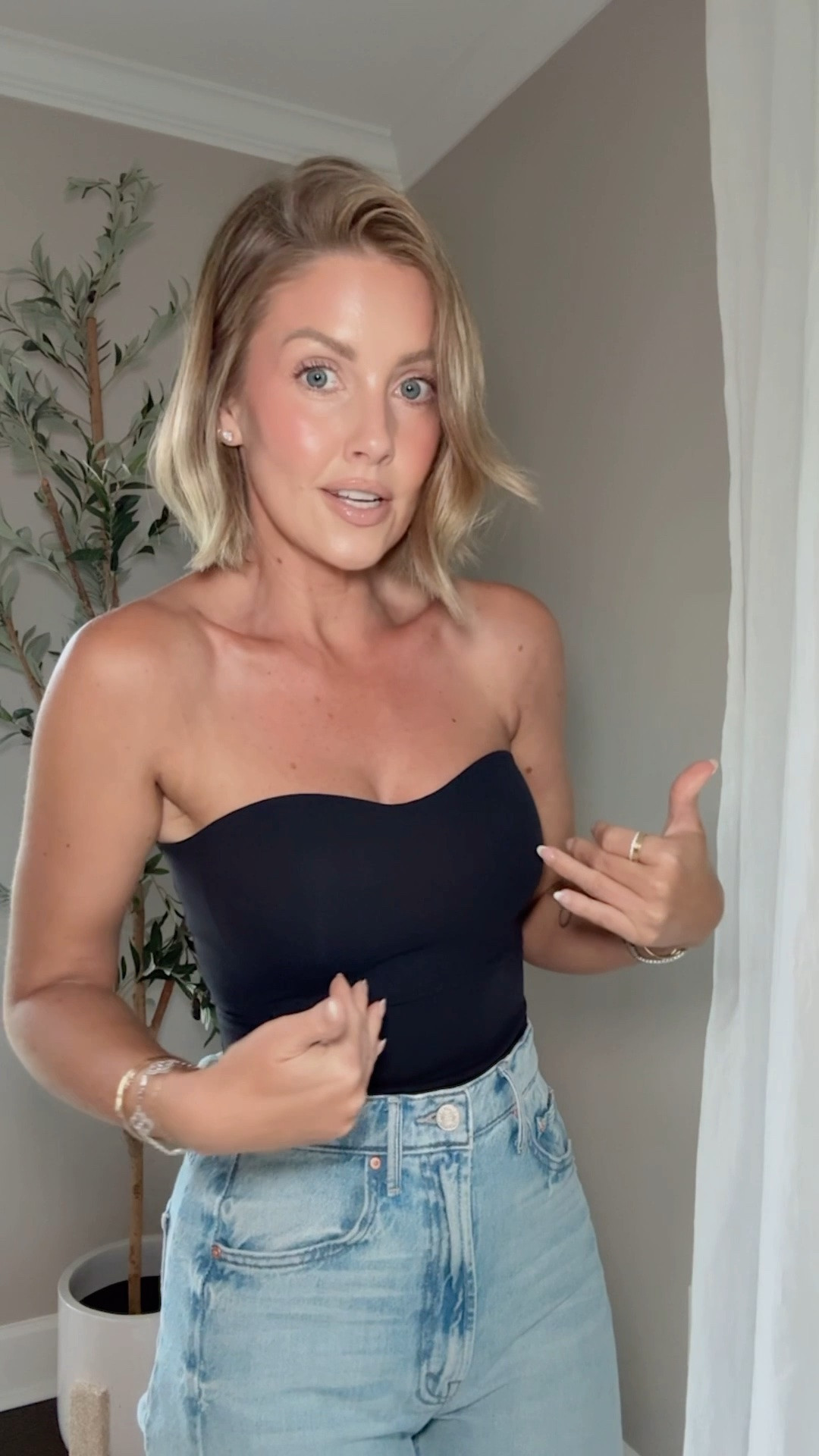 Absolutely LOVE this top and it’s SO affordable + 20%–32% off on Amazon. (varies by color and size) / I have size Small


@lehoba_official

#LTKootd #LTKSaleAlert #LTKPetite