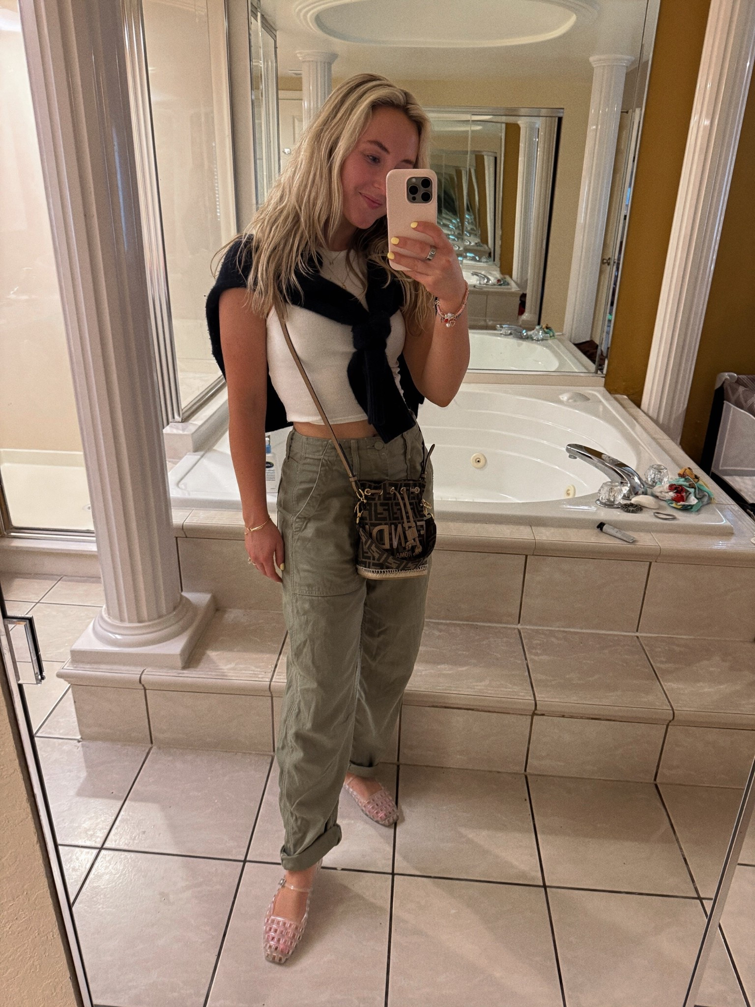 Dinner fit 🌴

#LTKgrwm #LTKTravel #LTKootd