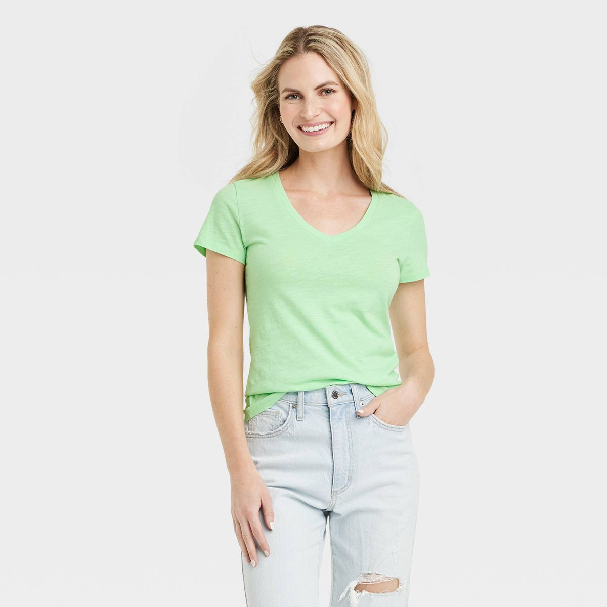 Women's Fitted Short Sleeve V-Neck T-Shirt - Universal Thread™ | Target