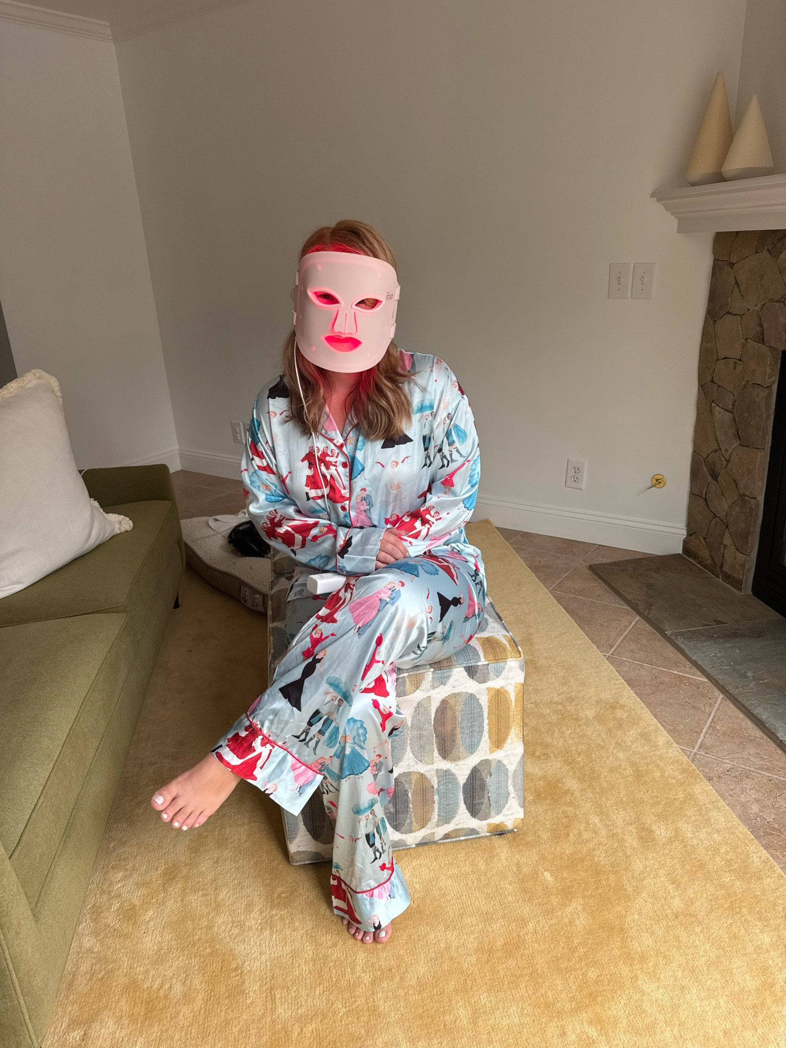 Self-care Sunday. Love this red light face mask

#LTKPetite #LTKBeauty #LTKselfcare