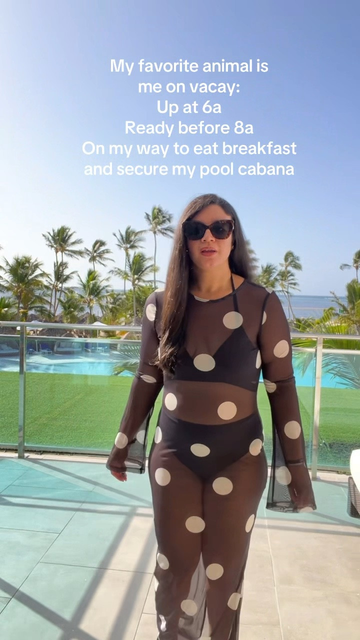 Love this polka dot coverupppp

#LTKMidsize #LTKSaleAlert #LTKootd