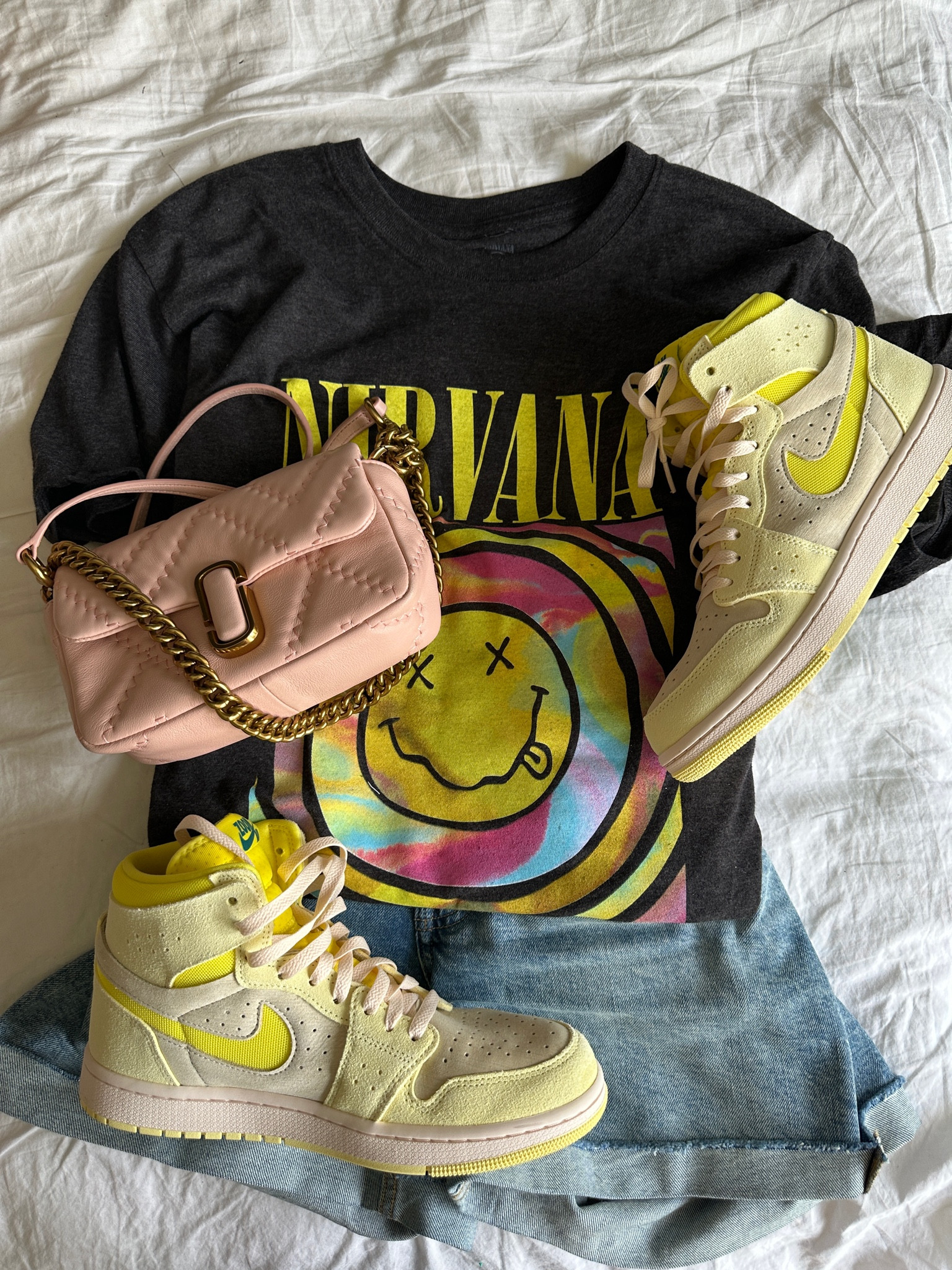 Friday Sneaker Fit. Purse is sold out, linked similar colors. The light pink matches the soles of the Jordan 1s which are on sale 🙌🏽. 

#LTKStyleTip #LTKSaleAlert #LTKxNSale