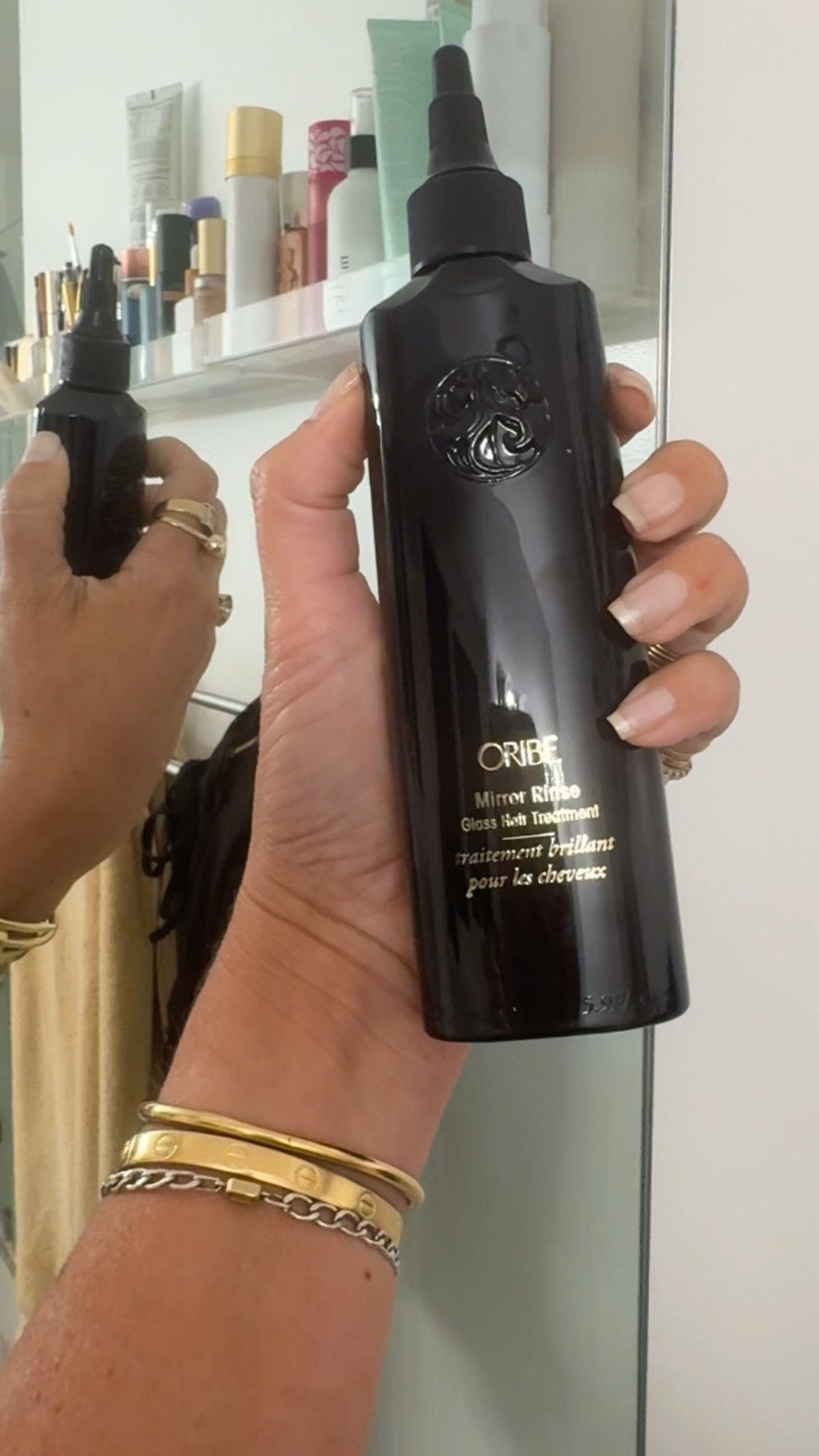 New hair formula alert for extreme shine 🤍💎

#LTKFindsUnder100 #LTKBeauty #LTKVideo